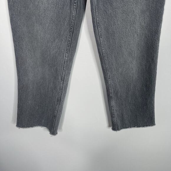 Abercrombie and Fitch Size 28 Gray The 90s Straight Ultra High Rise Jeans Fray - Picture 4 of 7